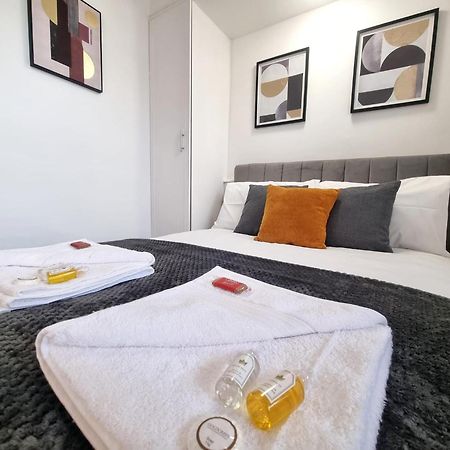 Cosy Apartment Nearby Train Station! Watford  Exteriör bild
