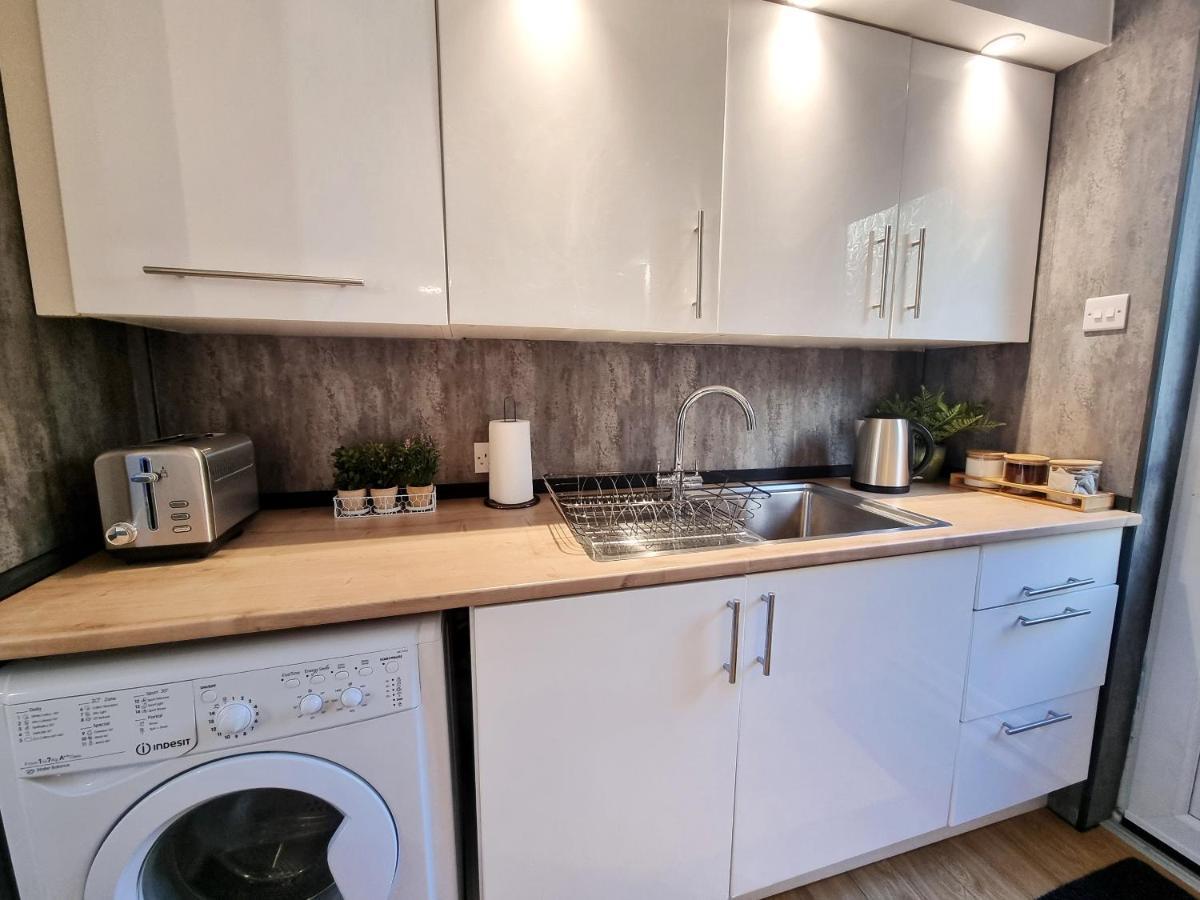 Cosy Apartment Nearby Train Station! Watford  Exteriör bild