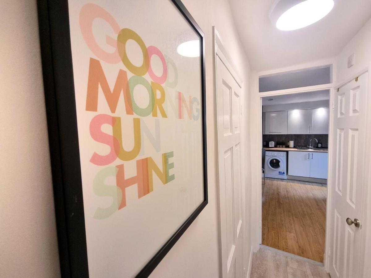 Cosy Apartment Nearby Train Station! Watford  Exteriör bild