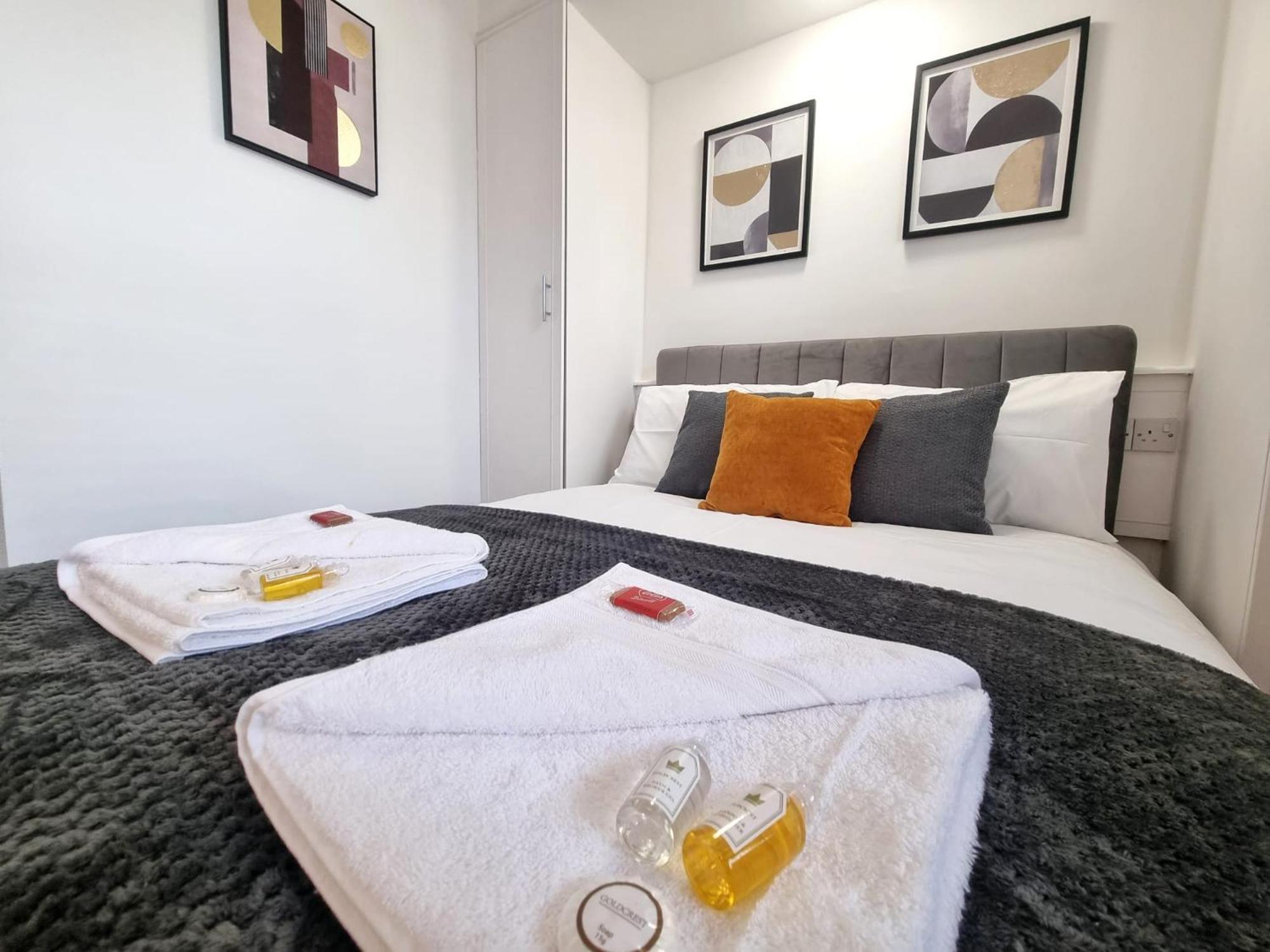Cosy Apartment Nearby Train Station! Watford  Exteriör bild